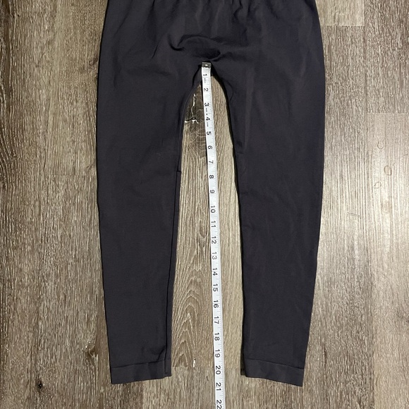 Gymshark Cropped Leggings - Picture 3 of 6